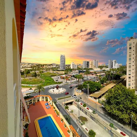 Apartment Apolo 5 Near Restaurants 150 Meter From