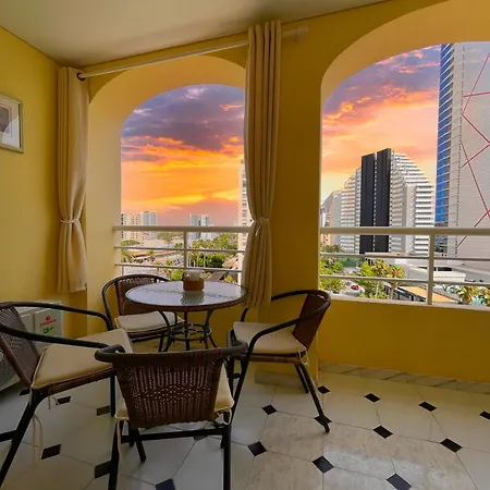 Apolo 5 Near Restaurants 150 Meter From * Calpe