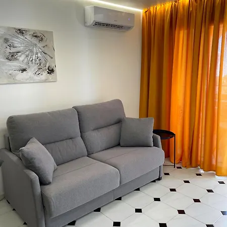 Apolo 5 Near Restaurants 150 Meter From