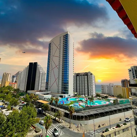 Apolo 5 Near Restaurants 150 Meter From Κάλπε